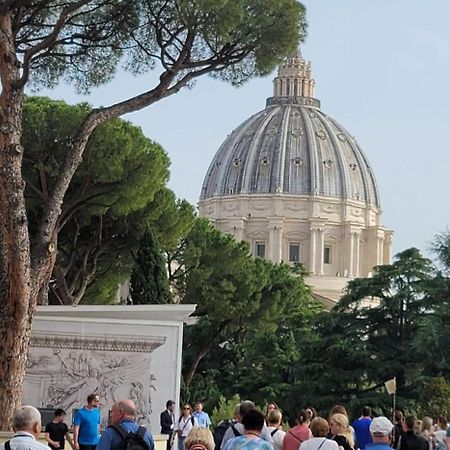 Casa Di Lella, A Due Passi Dal Vaticano Rome Exterior photo